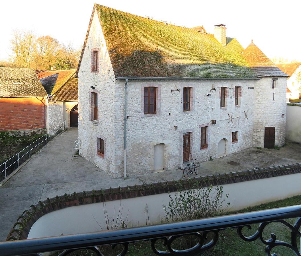 Hotel Le Dormeux Mehun-sur-Yevre Exterior photo